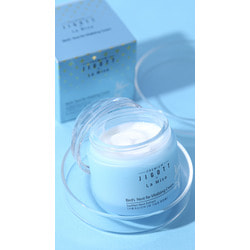       Premium Birds Nest Cream Re-Vitalizing Cream Jigott and La Miso.  2